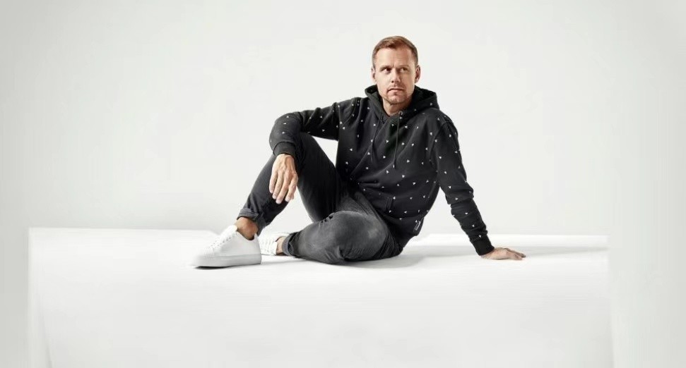 SiriusXM推出Armin van Buuren与Steve Aoki的独家流媒体舞蹈音乐频道