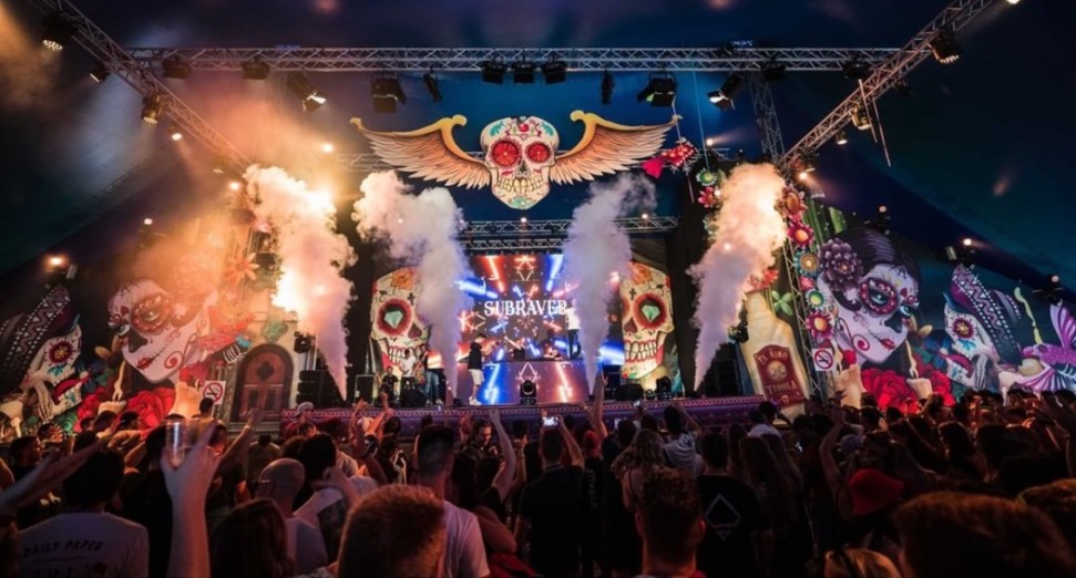 荷兰自2020年自春季以来首次举办无限制的户外音乐节